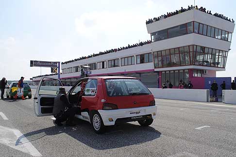 Turismo 2 e Peugeot N1400 - Peugeot 106 Rallye di Perrotta Maurizio e Autodromo al Trofeo Autodromo del levante II edizione, categoria Monomarca Peugeot N1400 width=