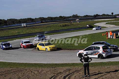 Vincitore del Trofeo del Levante 2016 - Vettura contromano di Scappa Antonio fuori dall´abitacolo al tornantino in posizione pericolosa, gara RS 1.4 + RS 1.6 + RS 2.0 alla 3^ Prova del Trofeo Autodromo del Levante 2016