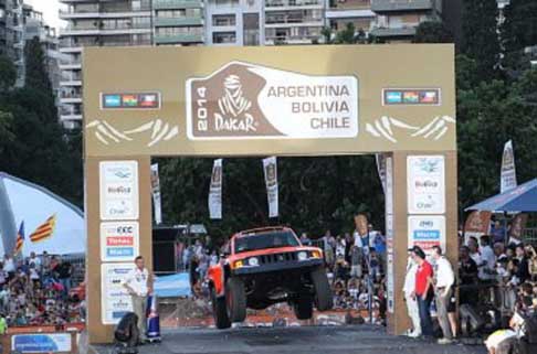 Rally Raid - Dakar 2014 partenza della Hummer per la prima tappa Argentina Rosario - San Luis  width=