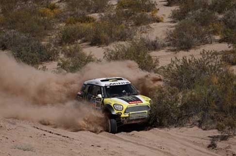 Dakar 2014 - Dakar 2014 stage 5 i vincitori dell tappa Nani Roma e il navigatore Michel Perin su Mini width=