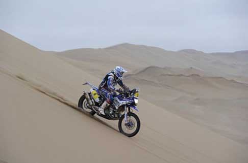 Dakar 2014 - Dakar stage 10: bike moto Yamaha di Oliver Pain in actions width=