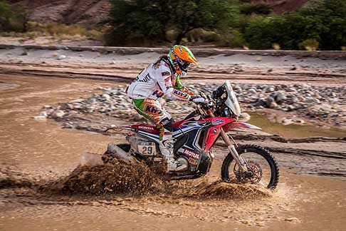 Termas de Rio Hondo - Rosario - Dakar 2015 moto Honda della pilotessa Laia Sanz Pal-Giribert in gara per la 12° tappa width=
