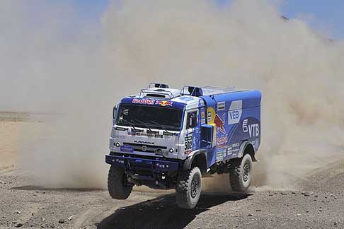 Copiapo - Antofagasta  - Nikolaev Eduard su truck Kamaz vincitore della V tappa nella Dakar 2015 width=