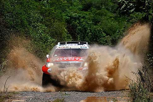 Termas de Rio Hondo - Rosario - Ten Brinke and Bernhard Colsoul Tom Toyota action during the Dakar 2015 width=