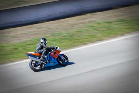 Levante Tuning Day - Moto in pista all´Autodromo del Levante di Binetto width=