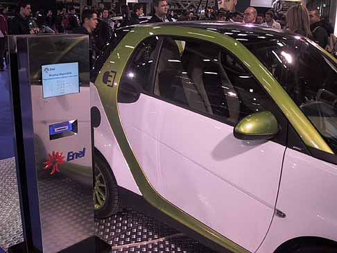 Smart - Enel colonnina di ricarica per veicoli elettrici width=