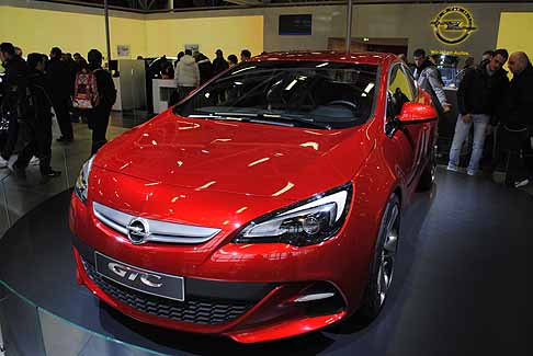 Opel - Opel Astra GTC Concept diventerà presto realtà esposta al Salone di Bologna 2010 width=