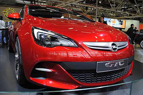 Opel - Opel Astra GTC Concept anteriore vettura width=