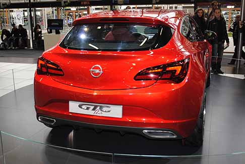 Opel - Opel Astra GTC Concept Paris retro vettura width=