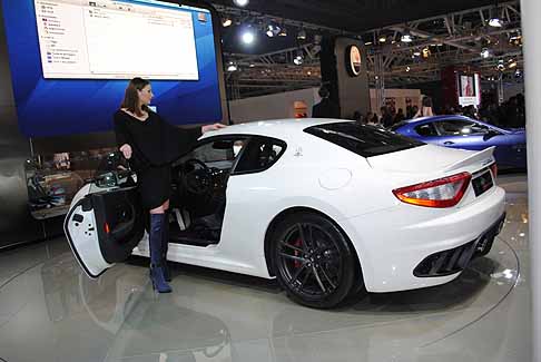 Maserati - Classe e design - Gran Tusrimo MC Stradale al Motor Show 2010 width=