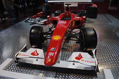 Ferrari - Ferrari F60 in pista al Mobil 1 Arena al Motor Show width=