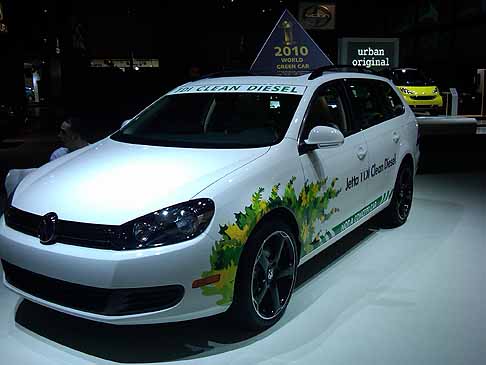 Volkswagen - Volkswagen Jetta TDI - 2010 World Green Car width=