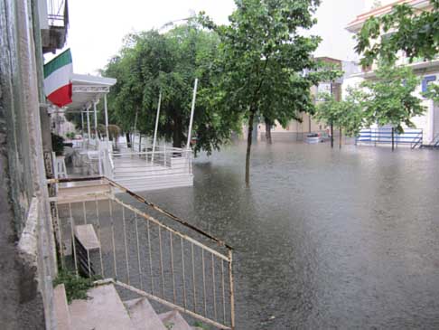 Nubifragio Sud Barese - Alluvione Estramurale Pozzo Zuccaro ad Acquaviva delle Fonti del 14 Giugno 2014 width=