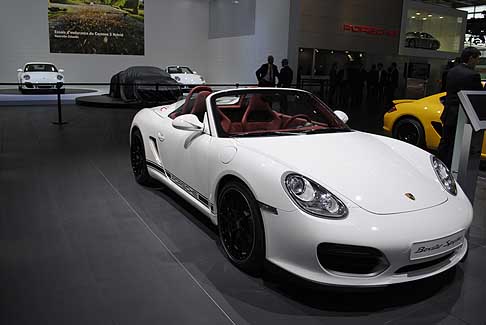 Porsche - Stand Porsche prima della presentazione ufficiale della Porsche Speedster 911 width=