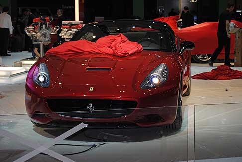 Ferrari - Stand Ferrari al Salone di Parigi width=
