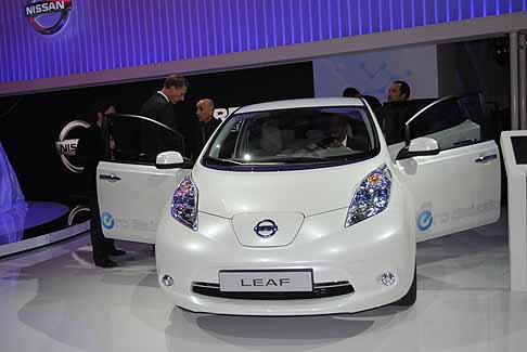 Nissan - Nissan Leaf frontale white width=