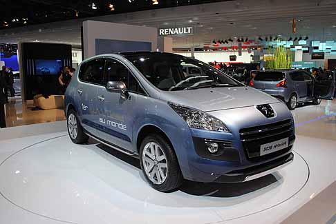 Peugeot - Peugeot 3008 Hybrid4 entra in commercio il 3 Marzo width=