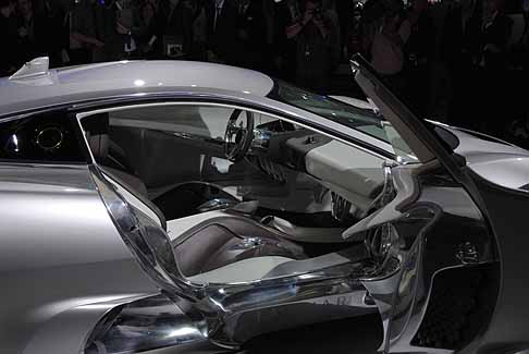 Jaguar - Jaguar C-X75 al salone di Parigi 2010 width=