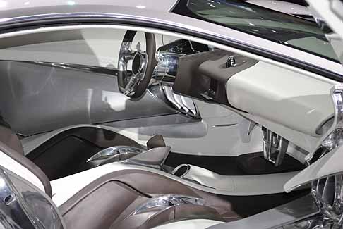 Jaguar - Jaguar C-X75 interni width=