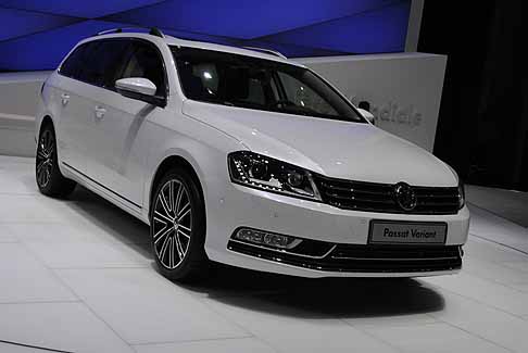 Volkswagen - VW Passat Variant Station Wagon width=