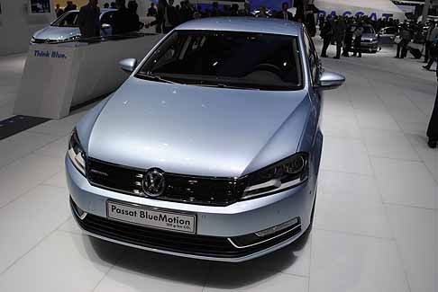 Volkswagen - Volkswagen Passat BlueMotion con emissioni inquinate di 109 g/km CO2 width=