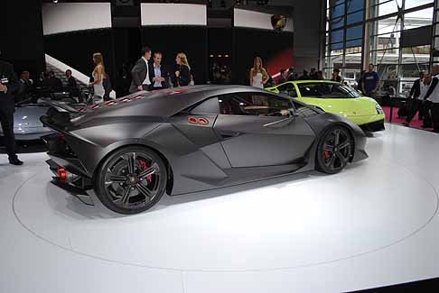 Lamborghini - Lamborghini Sesto Elemento width=
