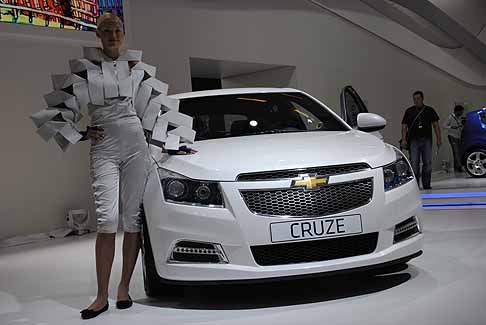 Chavrolet - Anteprima mondiale Chavrolet Cruze “5 porte” width=