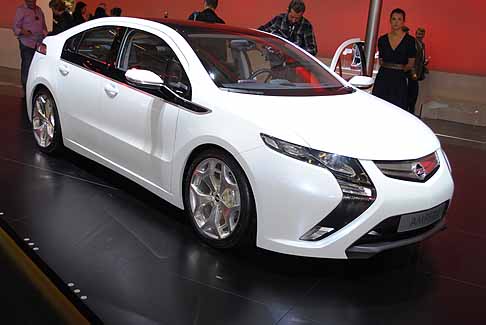 Opel - Opel Ampera hybrid car width=