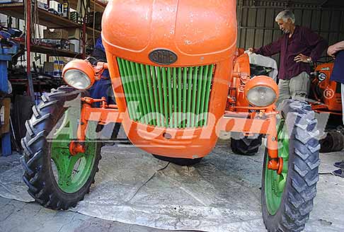 Podcast: Trattori d´epoca - 6^ Puntata: Trattore Same 4R20 del 1950 - 1955 con motore sostituito in fase di restauro da Giuseppe Zanelli nella foto in esclusiva per Automania.it