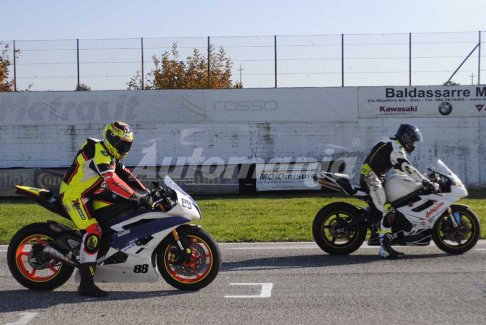 Autodromo del Levante - De Giosa Roberto moto Yamaha e il polman Pappalardo Matteo su bike Triumph al Trofeo Inverno 2015 per la 3^ gara all´Autodromo del Levante di Binetto
