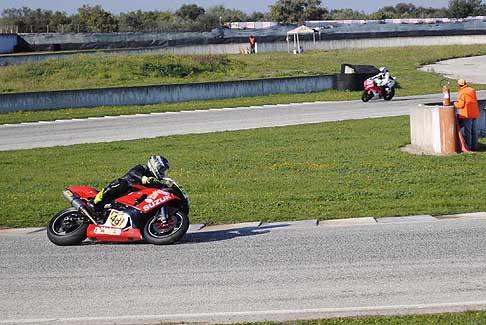 600 Rookies - Bike Suzuki di Galasso Luigi al tornantino 3^ gara del Trofeo Inverno 2015 presso l´Autodromo del Levante