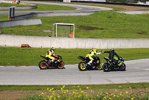 Trofeo Inverno - Trio dei vincitori saluti a fine gara categoria 600 Rookies al Trofeo Inverno 2015 in pista presso l´Autodromo del Levante a Binetto