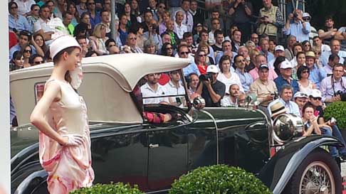 Esposizione auto storiche - Auto storica Villa d´Este suggestive atmosfere al Concorso di Eleganza sul lago di Como width=