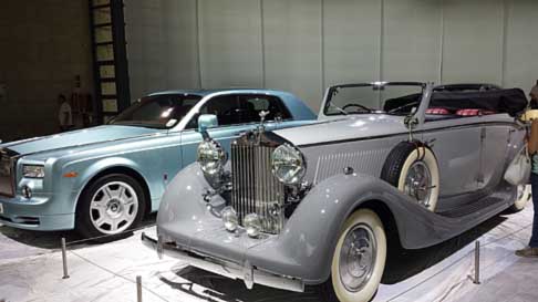 Esposizione auto storiche - Nuovo e passato del brand di lusso Rolls-Royce al Concorso di Eleganza a Villa d´Este sul lago di Como width=