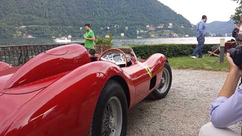Esposizione auto storiche - Sport car Ferrari al Concorso di Eleganza a Villa d´Este sul lago di Como width=